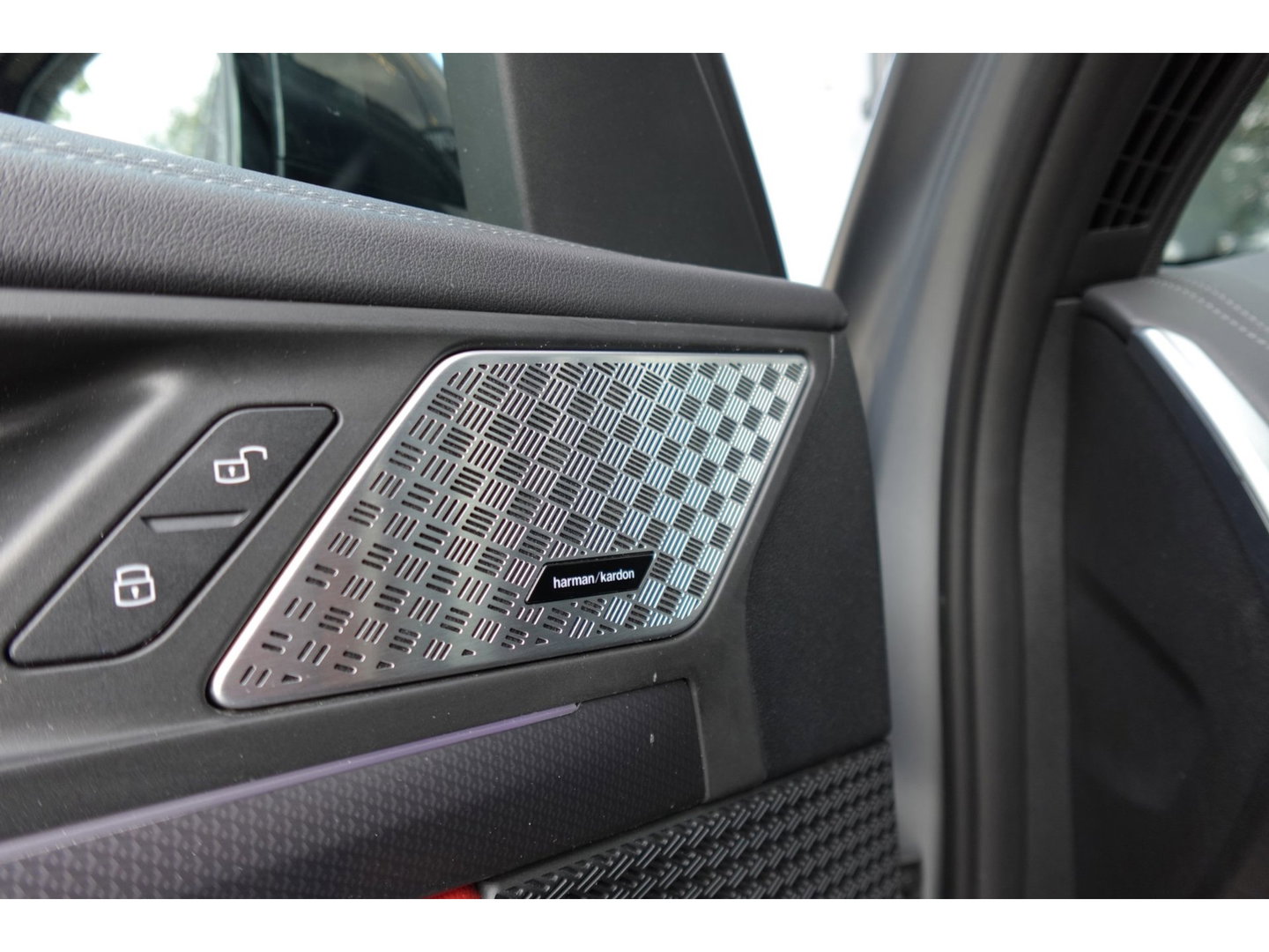 BMW X1 XDrive30e M-PAKKET PANO HUD 360