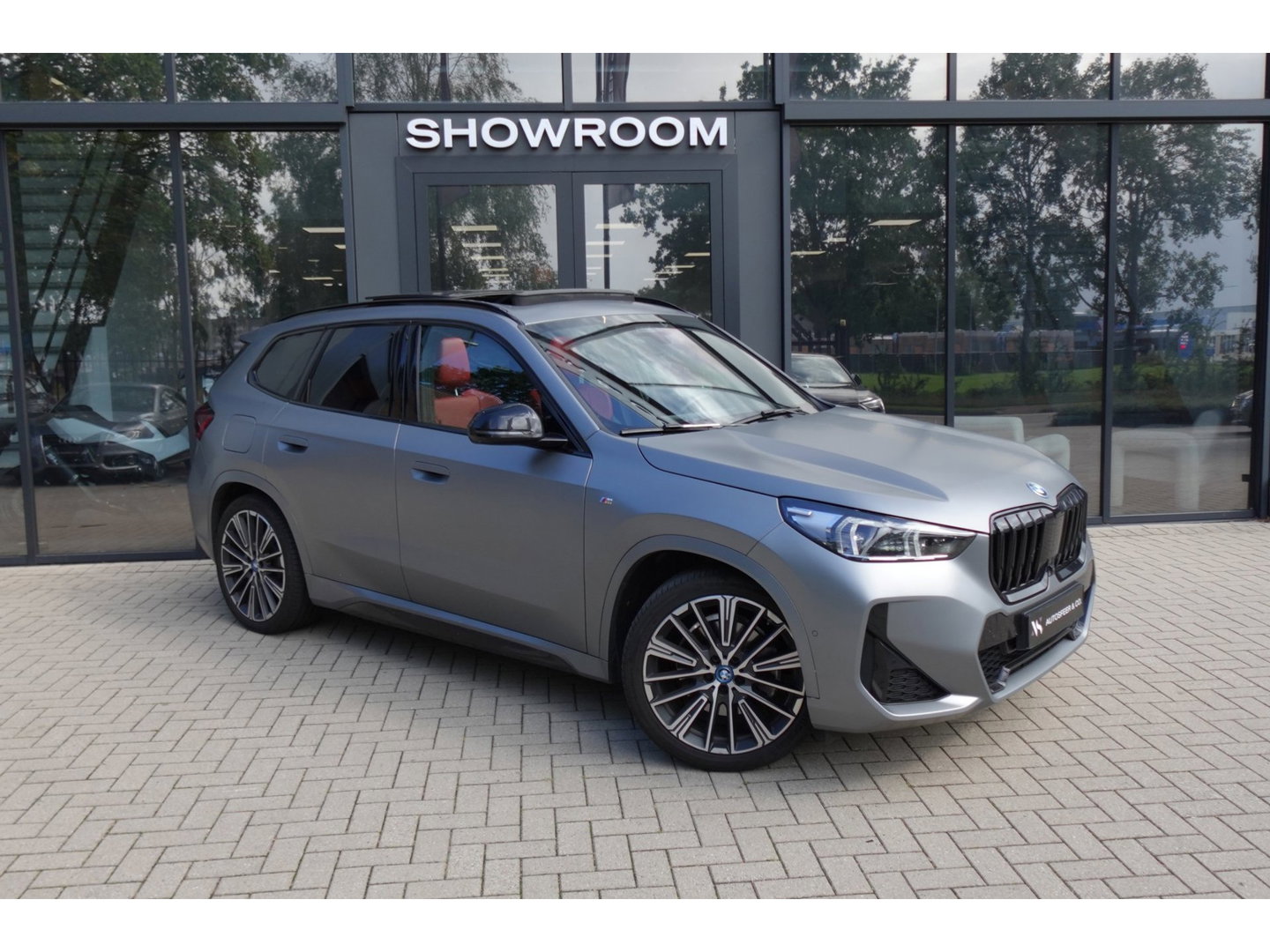 BMW X1 XDrive30e M-PAKKET PANO HUD 360