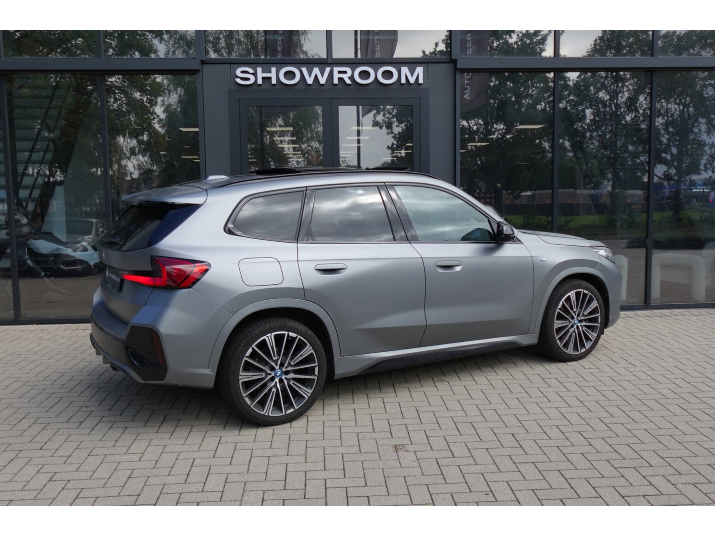 BMW X1 XDrive30e M-PAKKET PANO HUD 360