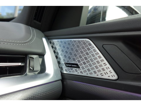 BMW X1 XDrive30e M-PAKKET PANO HUD 360