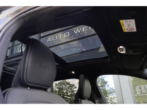 Volvo XC60 T8 AWD R-design Luchtvering | Pano | Harman Kardon | Trekhaak | Dealeronderhouden