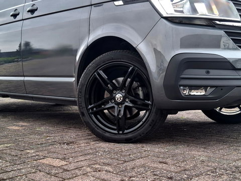 Volkswagen Transporter 2.0 TDI L2H1 Highline | ARMSTEUN | ACHTERUITRIJCAMERA | APPLE CARPLAY | 2x STOEL
