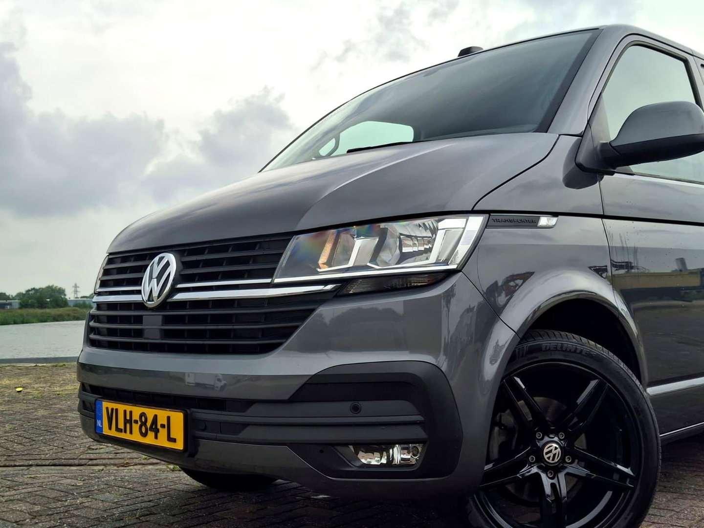 Volkswagen Transporter 2.0 TDI L2H1 Highline | ARMSTEUN | ACHTERUITRIJCAMERA | APPLE CARPLAY | 2x STOEL