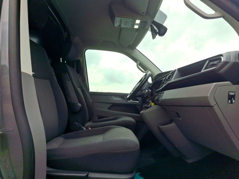 Volkswagen Transporter 2.0 TDI L2H1 Highline | ARMSTEUN | ACHTERUITRIJCAMERA | APPLE CARPLAY | 2x STOEL