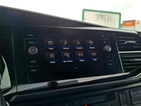Volkswagen Transporter 2.0 TDI L2H1 Highline | ARMSTEUN | ACHTERUITRIJCAMERA | APPLE CARPLAY | 2x STOEL
