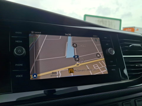 Volkswagen Transporter 2.0 TDI L2H1 Highline | ARMSTEUN | ACHTERUITRIJCAMERA | APPLE CARPLAY | 2x STOEL