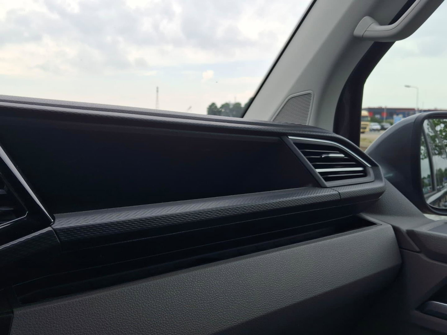Volkswagen Transporter 2.0 TDI L2H1 Highline | ARMSTEUN | ACHTERUITRIJCAMERA | APPLE CARPLAY | 2x STOEL