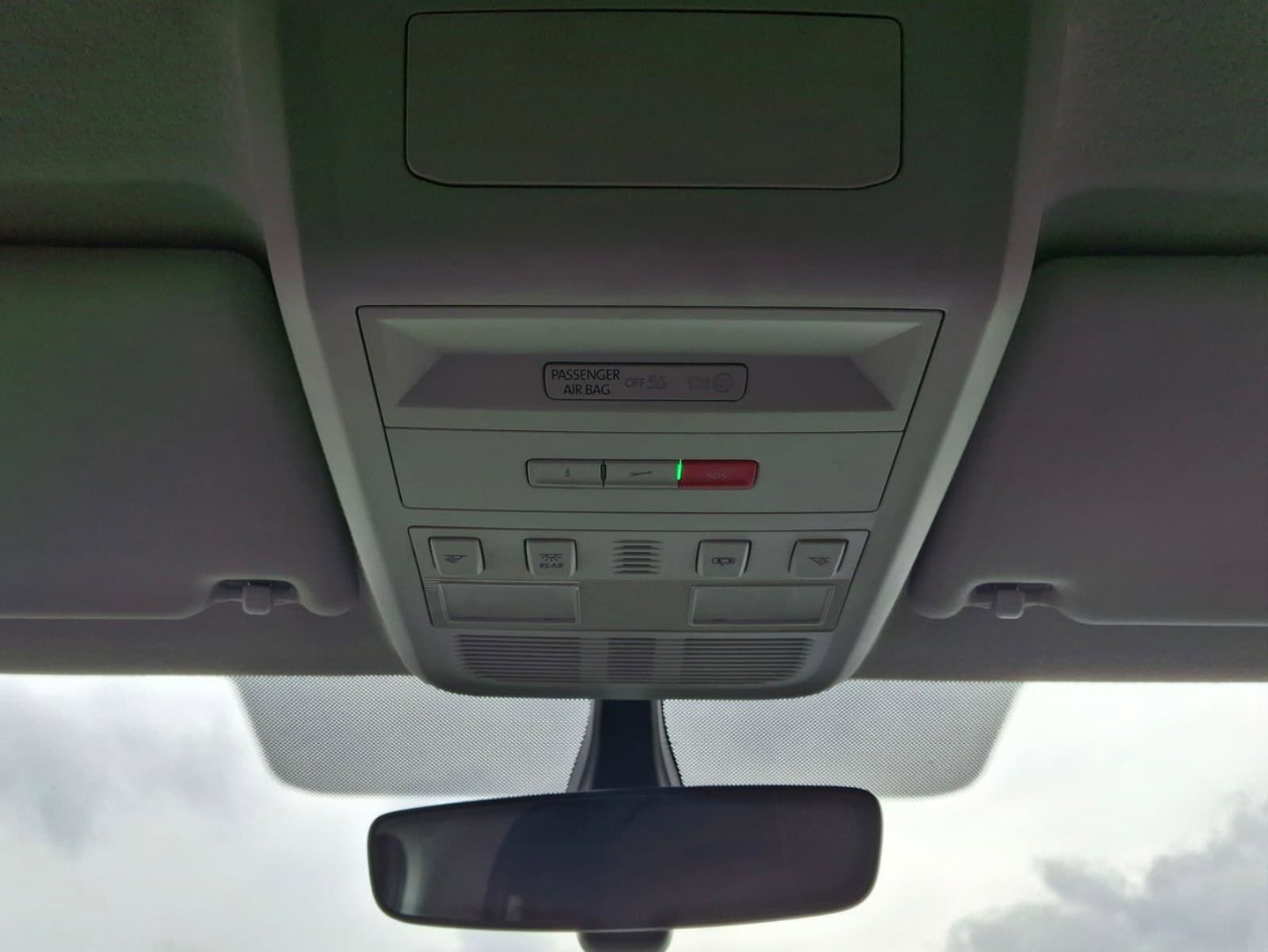 Volkswagen Transporter 2.0 TDI L2H1 Highline | ARMSTEUN | ACHTERUITRIJCAMERA | APPLE CARPLAY | 2x STOEL