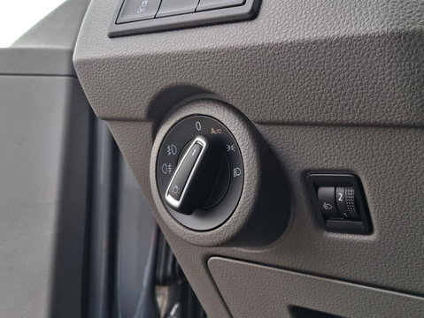 Volkswagen Transporter 2.0 TDI L2H1 Highline | ARMSTEUN | ACHTERUITRIJCAMERA | APPLE CARPLAY | 2x STOEL