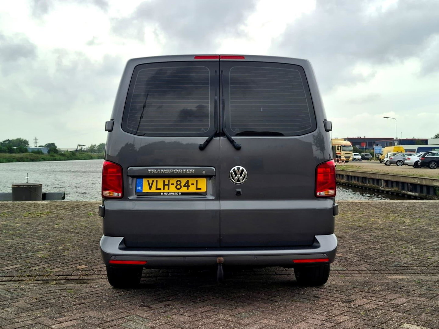 Volkswagen Transporter 2.0 TDI L2H1 Highline | ARMSTEUN | ACHTERUITRIJCAMERA | APPLE CARPLAY | 2x STOEL