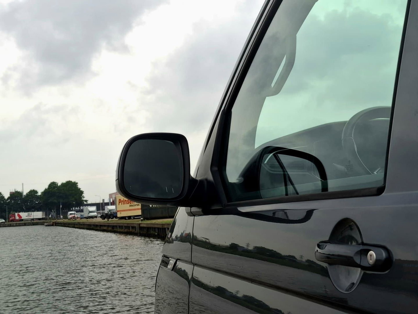 Volkswagen Transporter 2.0 TDI L2H1 Highline | ARMSTEUN | ACHTERUITRIJCAMERA | APPLE CARPLAY | 2x STOEL