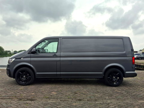 Volkswagen Transporter 2.0 TDI L2H1 Highline | ARMSTEUN | ACHTERUITRIJCAMERA | APPLE CARPLAY | 2x STOEL