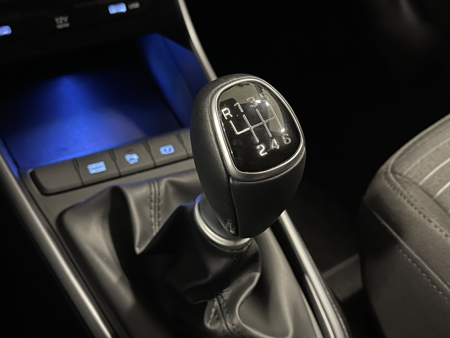 Hyundai i20 1.0 T-GDI Comfort Smart | Apple Carplay | Keyless Go & Entry | Airconditioning | Achteruitrijcamera | Sfeerverlichting |