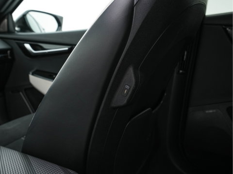 Kia Ev6 GT-Line AWD 77.4 kWh [3-Fase-11kW] (INCL-BTW) Aut. *PANO | HEAD-UP | LEATHER-ALCANTARA | ADAPTIVE-CRUISE | DIGI-COCKPIT | MERIDIAN-AUDIO | MEMORYPACK | FULL-LED | KEYLESS | TOPVIEW | DAB | BLINDSPOT | NAVI-FULLMAP | 20''ALU |