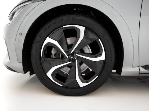 Kia Ev6 GT-Line AWD 77.4 kWh [3-Fase-11kW] (INCL-BTW) Aut. *PANO | HEAD-UP | LEATHER-ALCANTARA | ADAPTIVE-CRUISE | DIGI-COCKPIT | MERIDIAN-AUDIO | MEMORYPACK | FULL-LED | KEYLESS | TOPVIEW | DAB | BLINDSPOT | NAVI-FULLMAP | 20''ALU |