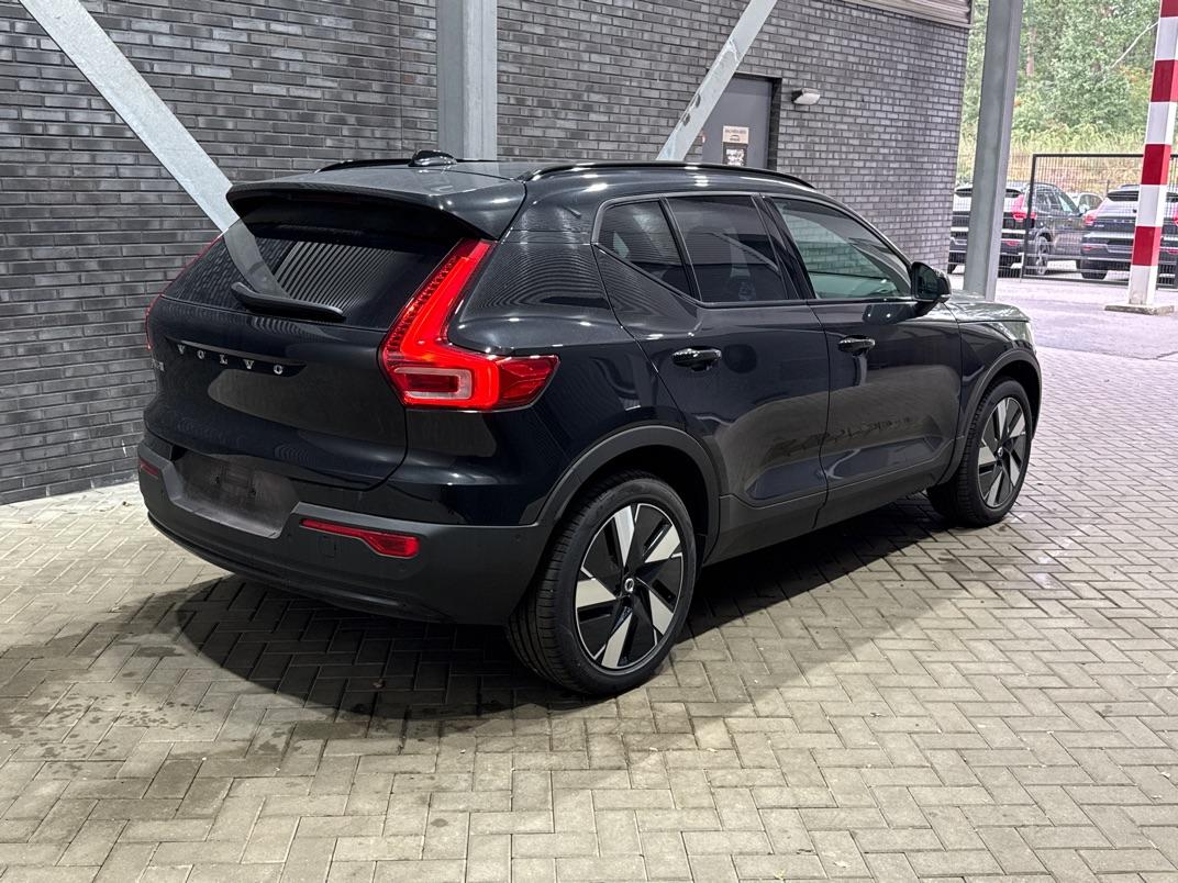 Volvo EX40 Single Motor Extended Range Plus | 82 kWh | Harman/Kardon | 360° Camera | BLIS | Stoel+Stuurverwarming | ACC