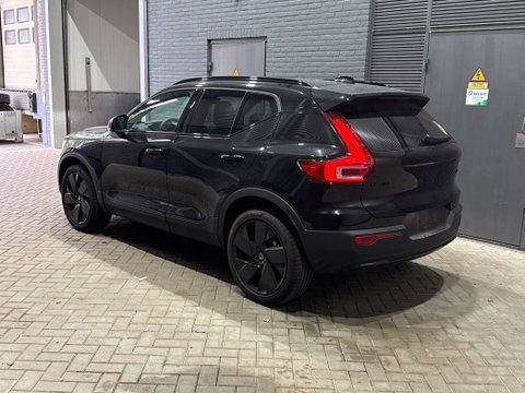 Volvo XC40 2.0 B3 Plus Black Edition | Harman/Kardon | Panoramadak | 360° Camera | Pilot Assist | Stoel+Stuurverwarming | ACC