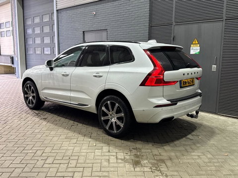 Volvo XC60 2.0 T5 Inscription | Luchtvering | Panoramadak | 360° Camera | BLIS | Standkachel | Stoel+Stuurverwarming | ACC