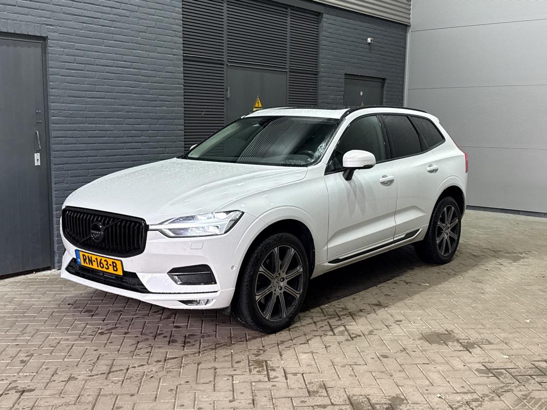 Volvo XC60 2.0 T5 Inscription | Luchtvering | Panoramadak | 360° Camera | BLIS | Standkachel | Stoel+Stuurverwarming | ACC
