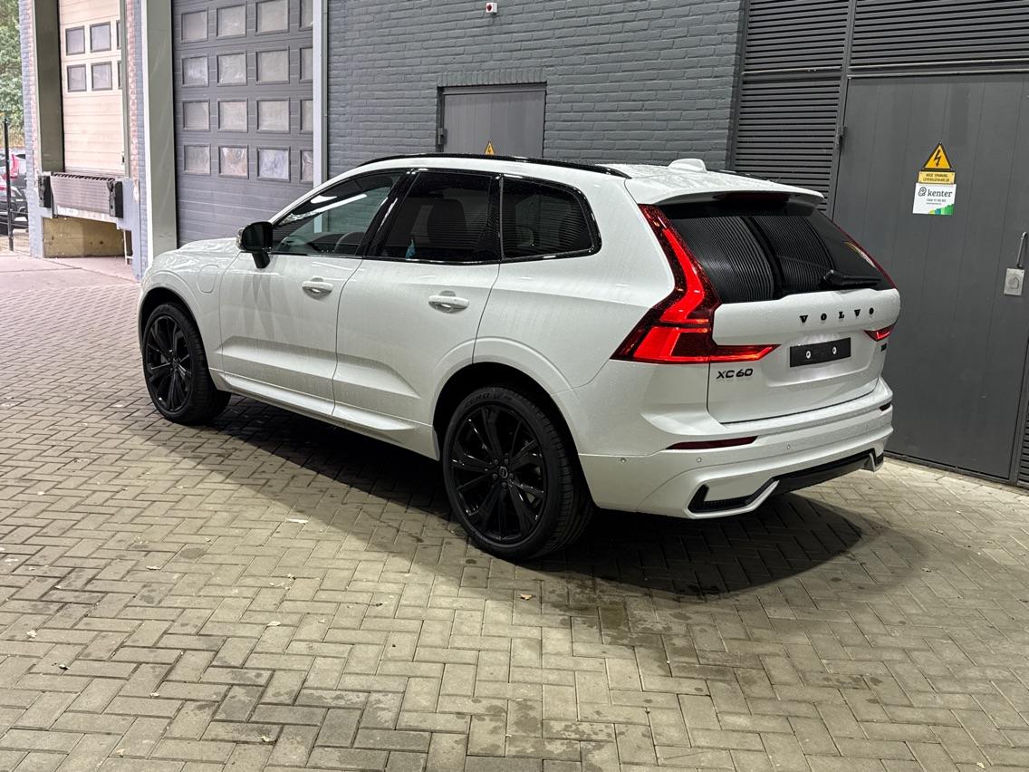 Volvo XC60 T6 Plus Black Edition | Harman/Kardon | Panoramadak | Pilot Assist | 360° Camera | Head-Up | Stoel+Stuurverwarming | 21 Inch