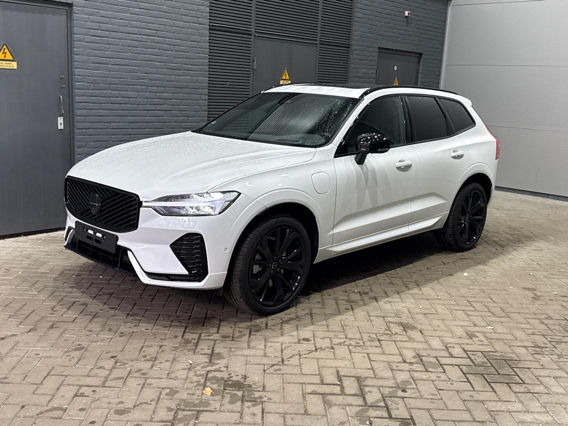 Volvo XC60 T6 Plus Black Edition | Harman/Kardon | Panoramadak | Pilot Assist | 360° Camera | Head-Up | Stoel+Stuurverwarming | 21 Inch
