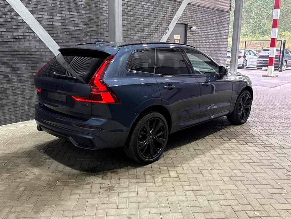 Volvo XC60 T6 Plus Black Edition | Harman/Kardon | Pilot Assist | Panoramadak | 360° Camera | Head-Up | Stoel+Stuurverwarming | 21 Inch