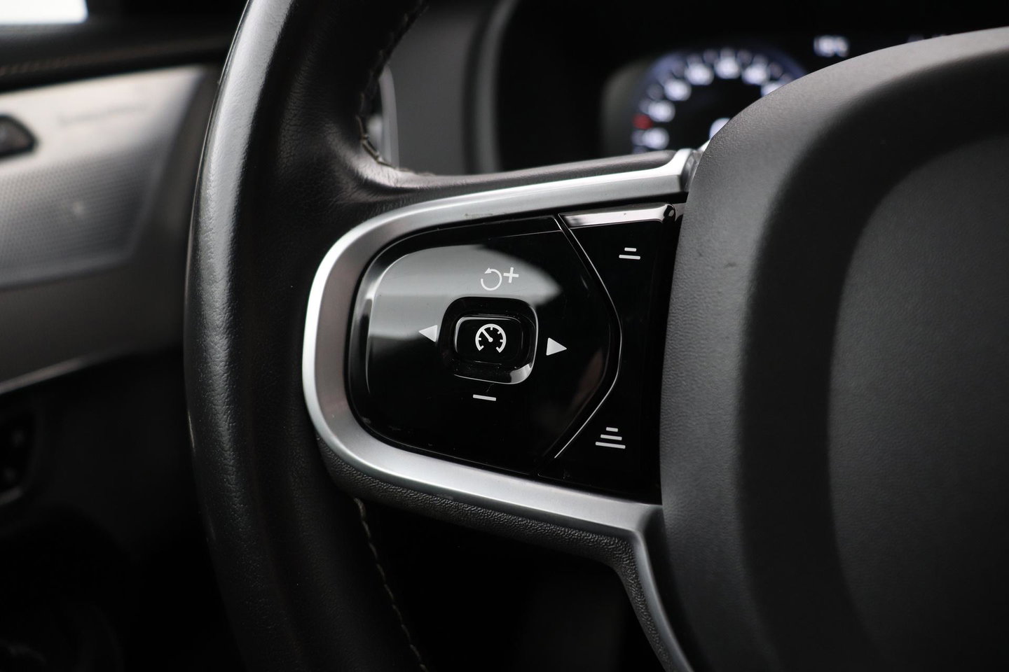 Volvo XC90 T8 Recharge R-Design | Bowers&Wilkins | Luchtvering | Panoramadak | 360° Camera | Head-Up | ACC