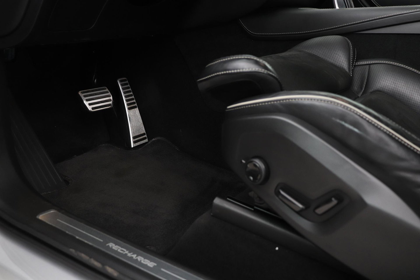 Volvo XC90 T8 Recharge R-Design | Bowers&Wilkins | Luchtvering | Panoramadak | 360° Camera | Head-Up | ACC
