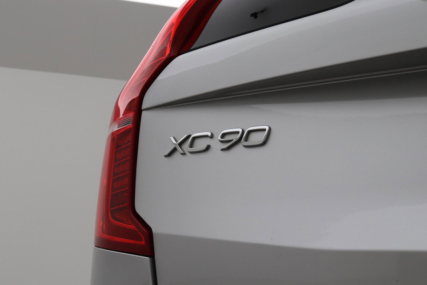 Volvo XC90 T8 Recharge R-Design | Bowers&Wilkins | Luchtvering | Panoramadak | 360° Camera | Head-Up | ACC