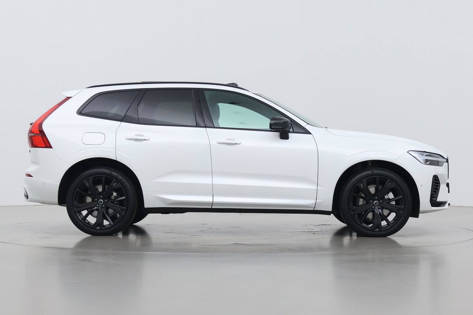 Volvo XC60 T6 Plus Black Edition | Harman/Kardon | Panoramadak | Head-Up | 360-camera