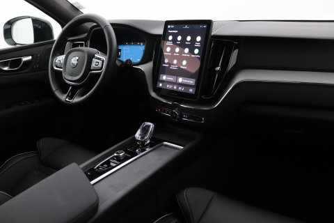 Volvo XC60 T6 Plus Black Edition | Harman/Kardon | Panoramadak | Head-Up | 360-camera