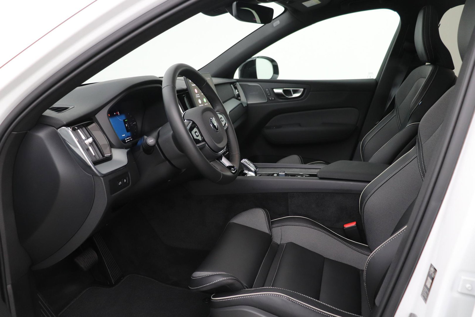 Volvo XC60 T6 Plus Black Edition | Harman/Kardon | Panoramadak | Head-Up | 360-camera