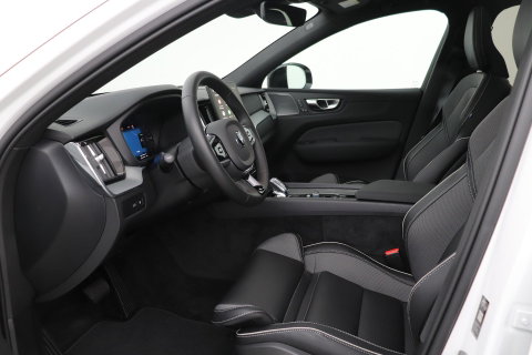 Volvo XC60 T6 Plus Black Edition | Harman/Kardon | Panoramadak | Head-Up | 360-camera