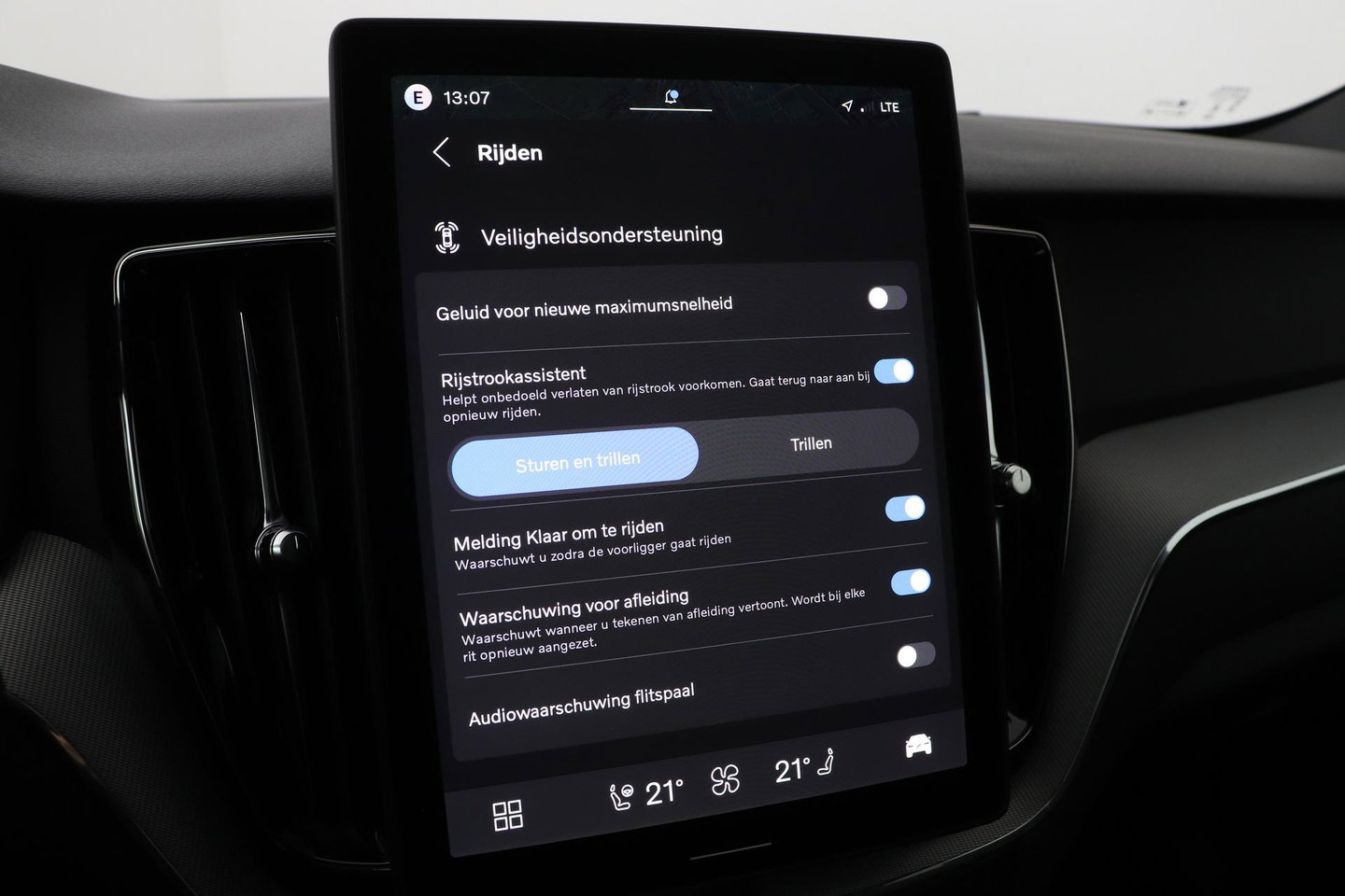 Volvo XC60 T6 Plus Black Edition | Harman/Kardon | Panoramadak | Head-Up | 360-camera