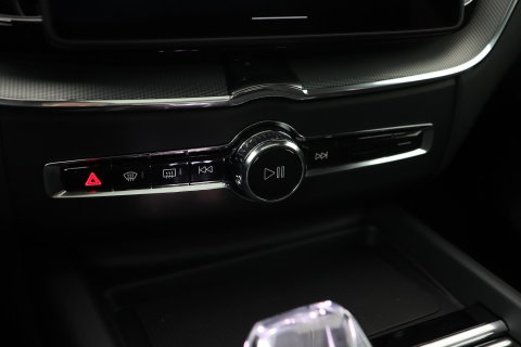 Volvo XC60 T6 Plus Black Edition | Harman/Kardon | Panoramadak | Head-Up | 360-camera