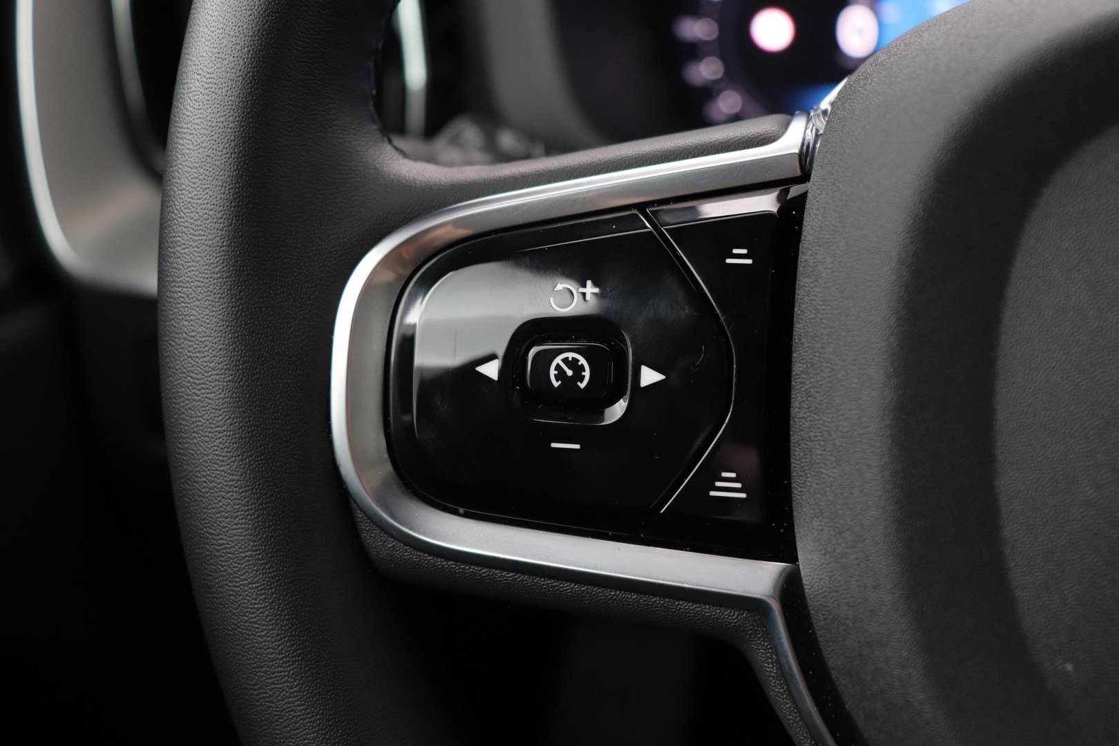 Volvo XC60 T6 Plus Black Edition | Harman/Kardon | Panoramadak | Head-Up | 360-camera