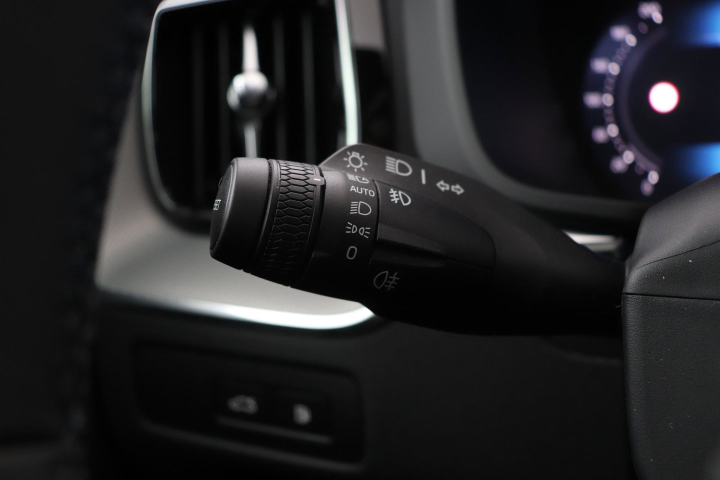 Volvo XC60 T6 Plus Black Edition | Harman/Kardon | Panoramadak | Head-Up | 360-camera