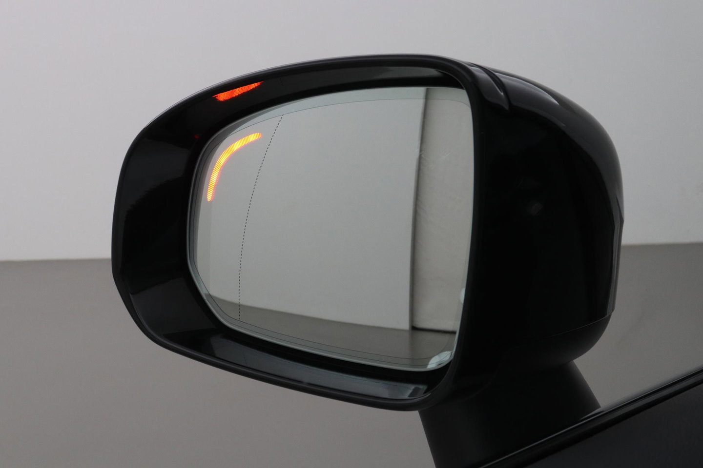 Volvo XC60 T6 Plus Black Edition | Harman/Kardon | Panoramadak | Head-Up | 360-camera