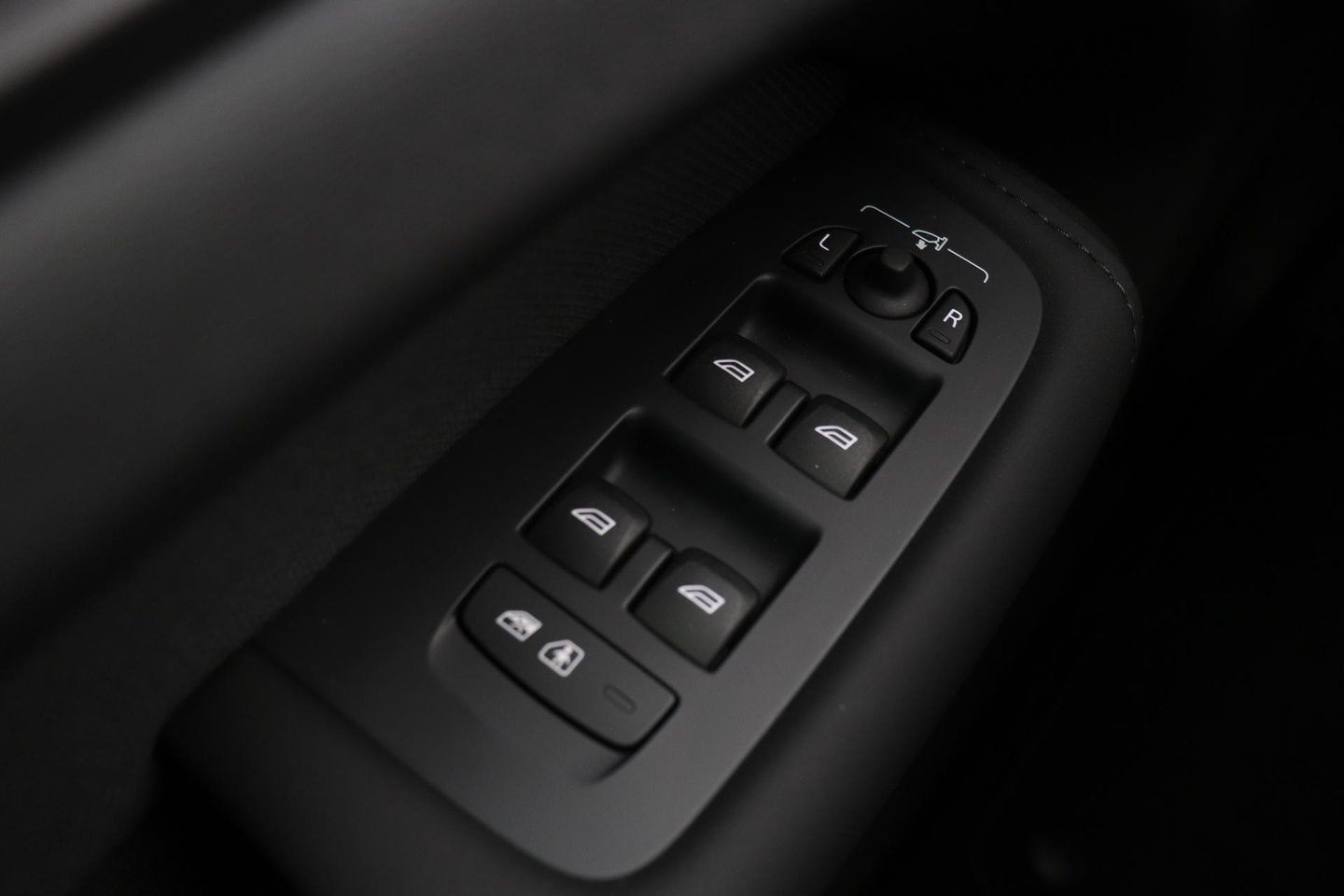 Volvo XC60 T6 Plus Black Edition | Harman/Kardon | Panoramadak | Head-Up | 360-camera