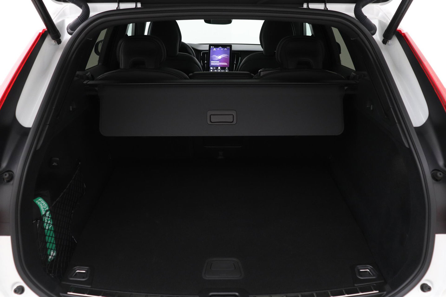 Volvo XC60 T6 Plus Black Edition | Harman/Kardon | Panoramadak | Head-Up | 360-camera