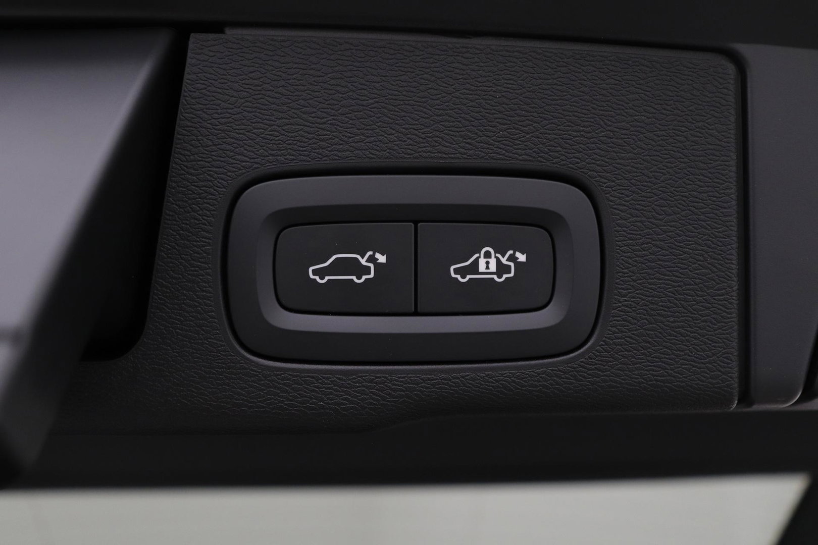 Volvo XC60 T6 Plus Black Edition | Harman/Kardon | Panoramadak | Head-Up | 360-camera