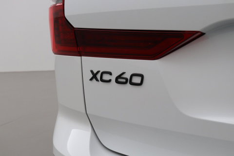Volvo XC60 T6 Plus Black Edition | Harman/Kardon | Panoramadak | Head-Up | 360-camera