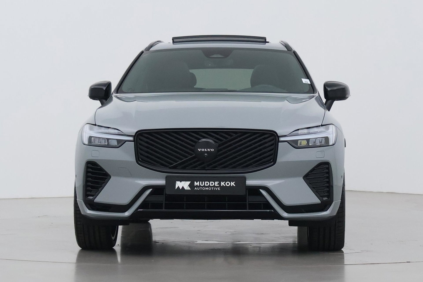 Volvo XC60 T6 Plus Black Edition | Harman/Kardon | Panoramadak | 21 Inch | Head-Up