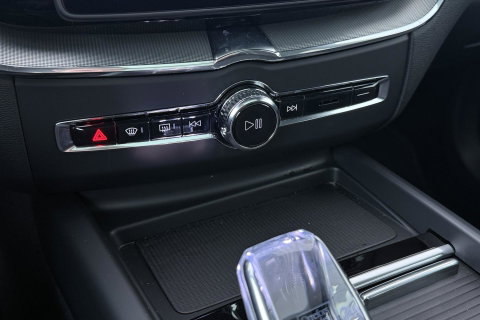 Volvo XC60 T6 Plus Black Edition | Harman/Kardon | Panoramadak | 21 Inch | Head-Up