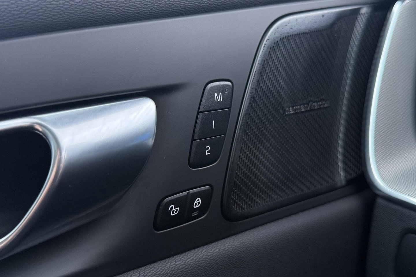 Volvo XC60 T6 Plus Black Edition | Harman/Kardon | Panoramadak | 21 Inch | Head-Up