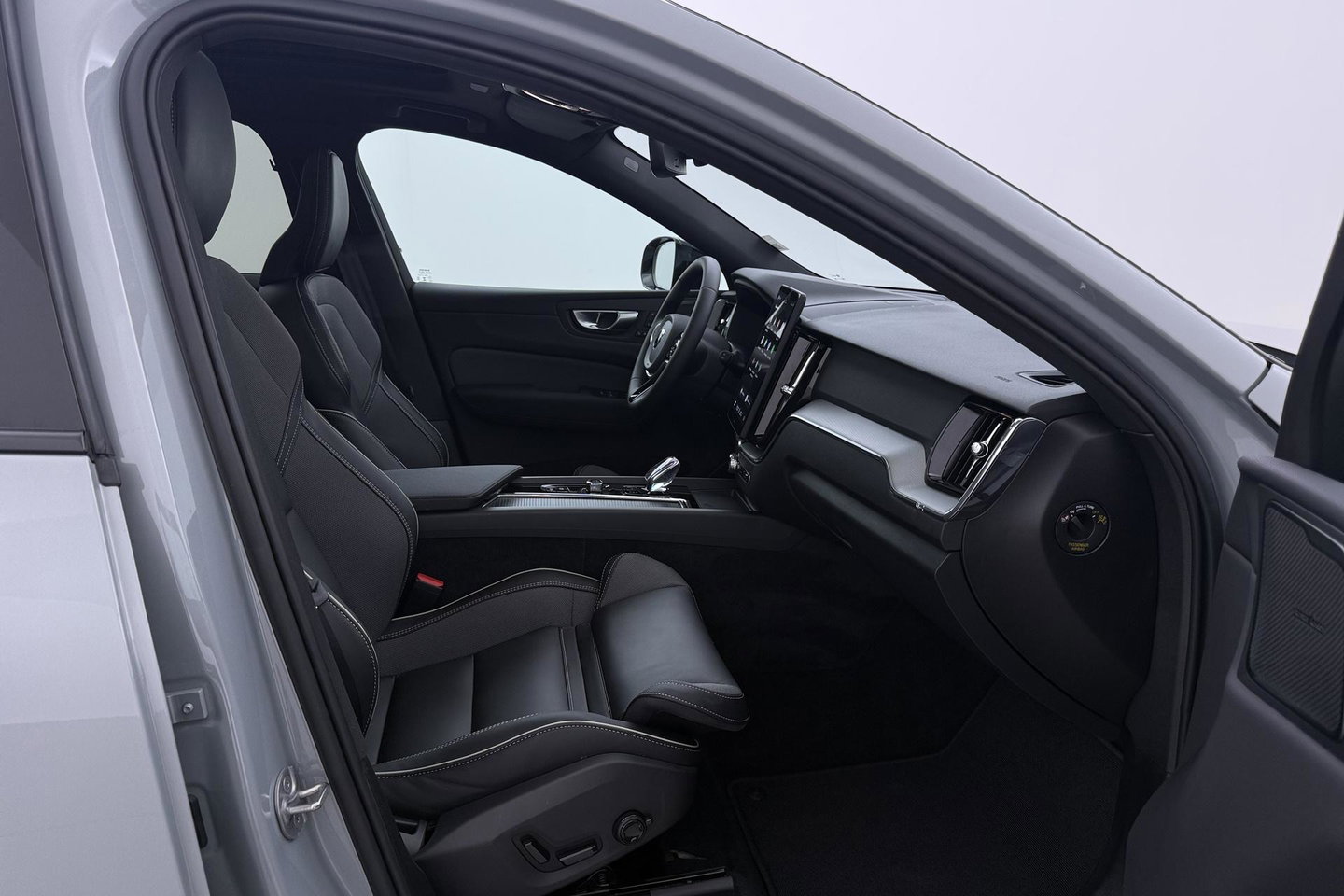 Volvo XC60 T6 Plus Black Edition | Harman/Kardon | Panoramadak | 21 Inch | Head-Up