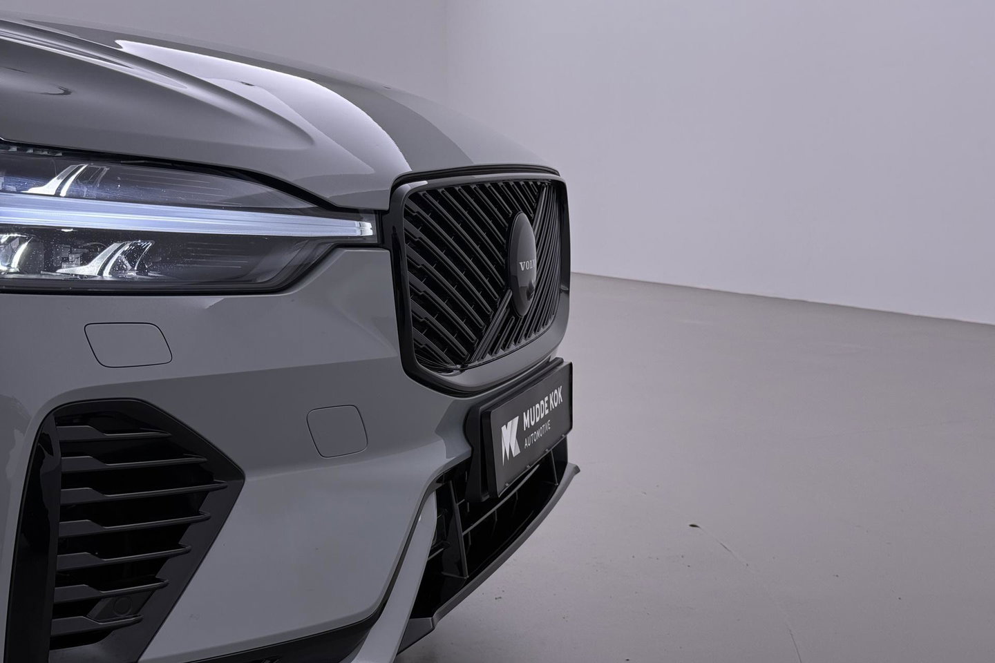 Volvo XC60 T6 Plus Black Edition | Harman/Kardon | Panoramadak | 21 Inch | Head-Up