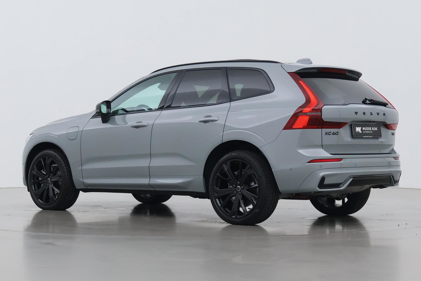Volvo XC60 T6 Plus Black Edition | Harman/Kardon | Panoramadak | 21 Inch | Head-Up