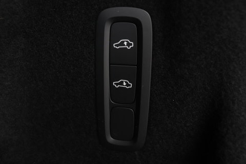 Volvo XC60 T6 Plus Black Edition | Luchtvering | Stoelventilatie | Bowers & Wilkins | Head-up | Stoelventilatie