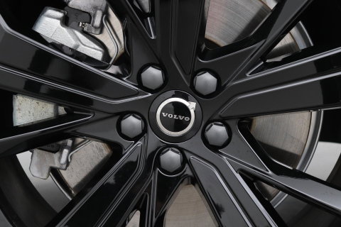 Volvo XC60 T6 Plus Black Edition | Luchtvering | Stoelventilatie | Bowers & Wilkins | Head-up | Stoelventilatie